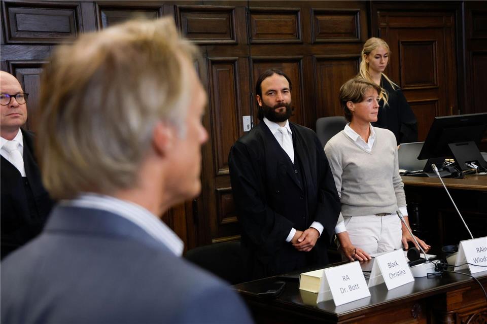 Zeuge zu Entführung der Block-Kinder: „Wir waren schockiert“ Der Verteidiger von Christina Block wies die Vorwürfe der Nebenklage zurück.Georg Wendt/dpa Pool/dpa