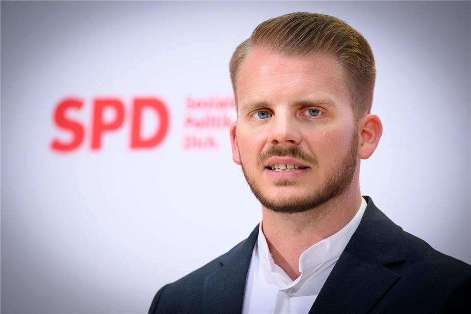Bestürzung bei SPD wegen Angriff in Herdecke SPD-Generalsekretär Tim Klüssendorf äußert sich bestürzt zum Angriff auf die SPD-Politikerin. (Archivfoto)Bernd von Jutrczenka/dpa